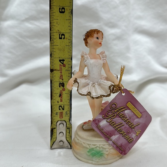 Ballerina statue - Picture 5 of 5